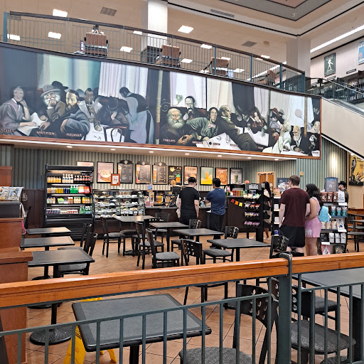 Book Store «Barnes and Noble», reviews and photos, 2500 N Mayfair Rd, Milwaukee, WI 53226, USA