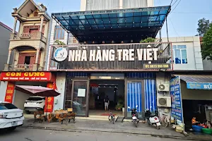 Nhà Hàng Tre Việt image