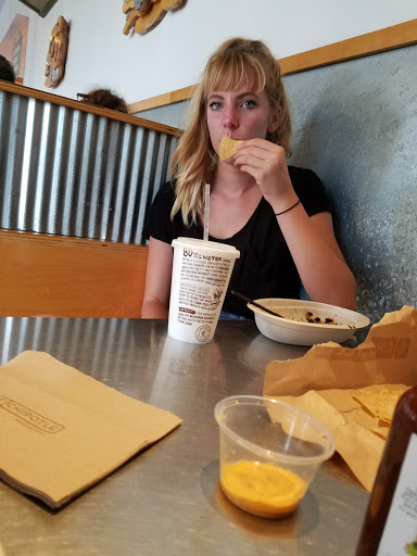 Mexican Restaurant «Chipotle Mexican Grill», reviews and photos, 22379 El Toro Rd, Lake Forest, CA 92630, USA