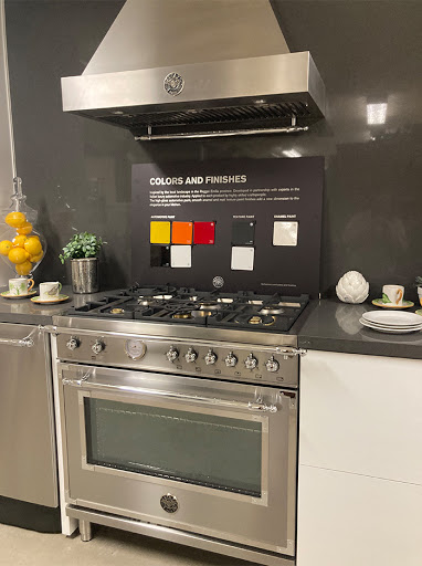 Appliance Store «Warehouse Discount Center», reviews and photos, 30621 Canwood St, Agoura Hills, CA 91301, USA