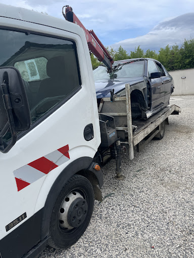 Photo 1 - Auto-pièces Benetto