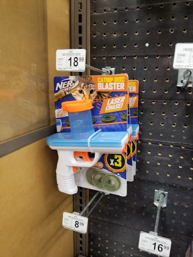 Pet Supply Store «Petco Animal Supplies», reviews and photos, 1820 N Tomahawk Island Dr, Portland, OR 97217, USA