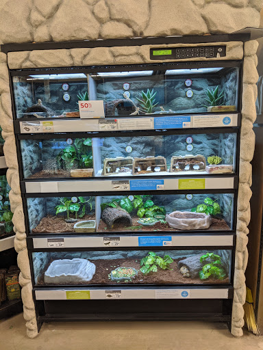 Pet Supply Store «Petco Animal Supplies», reviews and photos, 16710 Royalton Rd, Strongsville, OH 44136, USA