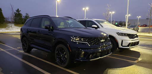 Car Dealer «Summit Place Kia», reviews and photos, 2200 Elizabeth Lake Rd, Waterford Twp, MI 48328, USA