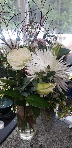 Florist «Bothell Florist», reviews and photos, 10021 NE 183rd St, Bothell, WA 98011, USA