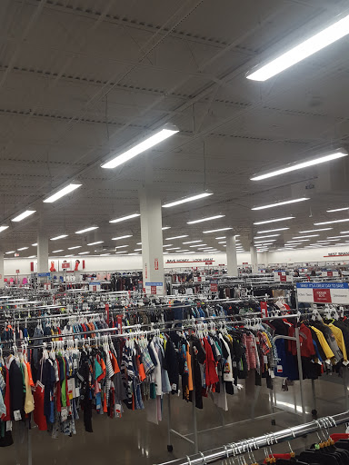 Clothing Store «Burlington Coat Factory», reviews and photos, 1965 N Pebble Creek Pkwy, Goodyear, AZ 85395, USA