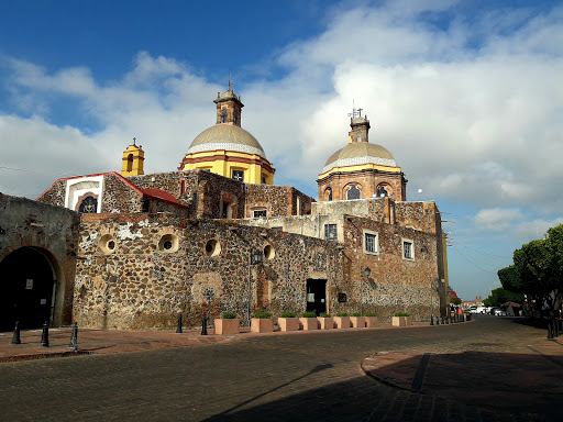 Templo y Convento de la Santa Cruz de los Milagros