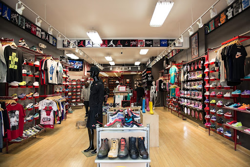 Dream Town in Oak Park, Inc. D.B.A. Dream Town, 4 W Madison St, Oak Park, IL 60302, USA, 