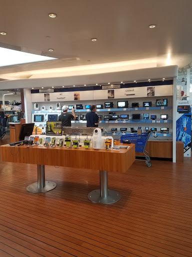 Marine Supply Store «West Marine», reviews and photos, 2401 S Andrews Ave, Fort Lauderdale, FL 33316, USA