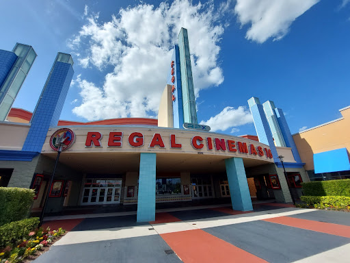 Shopping Mall «Loop West Shopping Center», reviews and photos, 2001 W Osceola Pkwy, Kissimmee, FL 34741, USA