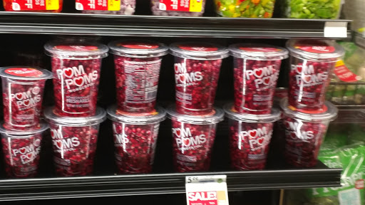 Supermarket «Giant Eagle Supermarket», reviews and photos, 27505 Chardon Rd, Willoughby Hills, OH 44092, USA