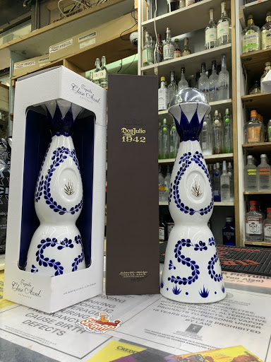 Liquor Store «Peachtree Package Store», reviews and photos, 300 Peachtree St NE # Cs1, Atlanta, GA 30308, USA