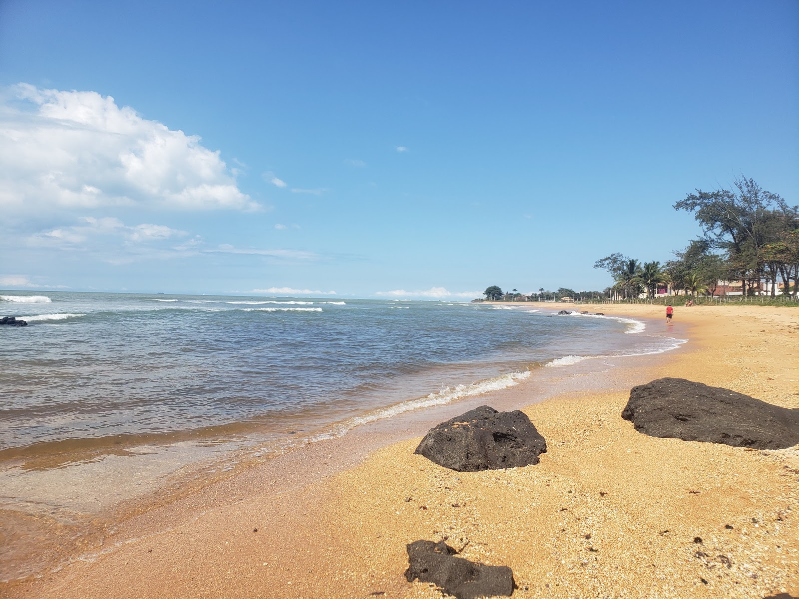 Foto de Praia da Chaleirinha com areia bege superfície