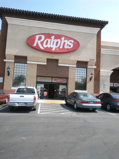 Grocery Store «Ralphs», reviews and photos, 2201 W Redondo Beach Blvd, Gardena, CA 90247, USA