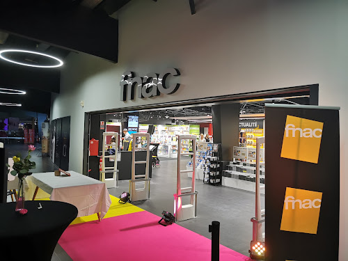 Grand magasin FNAC Rochefort Rochefort