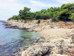 Foto von Julija beach mit sehr sauber Sauberkeitsgrad