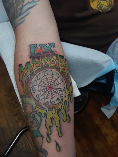 Tattoo Shop «Mooncusser Tattoo Studio», reviews and photos, 3 Standish St, Provincetown, MA 02657, USA