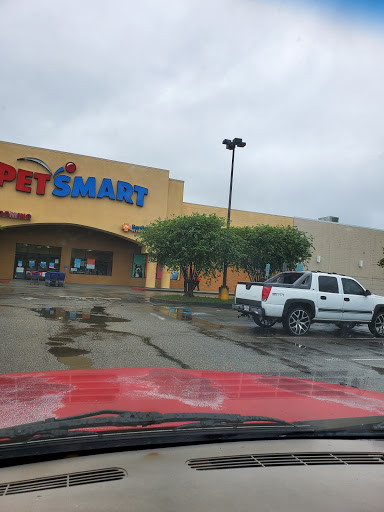 PetSmart, 8660 Airline Hwy, Baton Rouge, LA 70815, USA, 