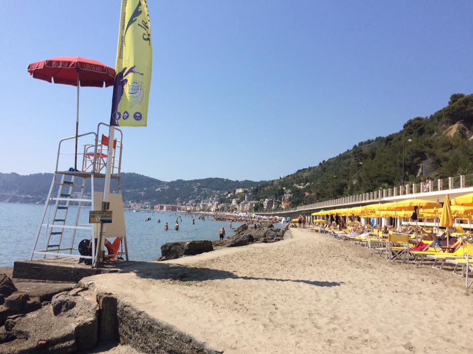 Foto de Bagni La Scogliera área de complejo turístico de playa