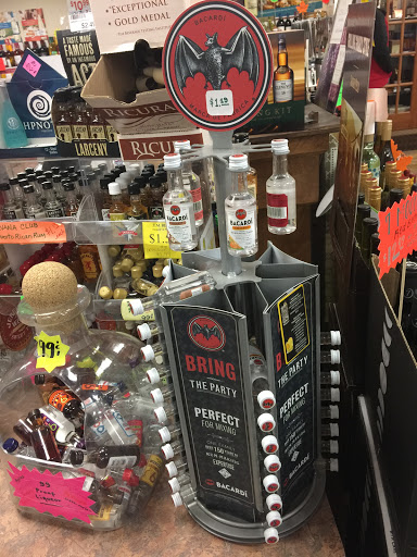 Liquor Store «Apple Valley Liquor», reviews and photos, 7525 148th St W, Apple Valley, MN 55124, USA