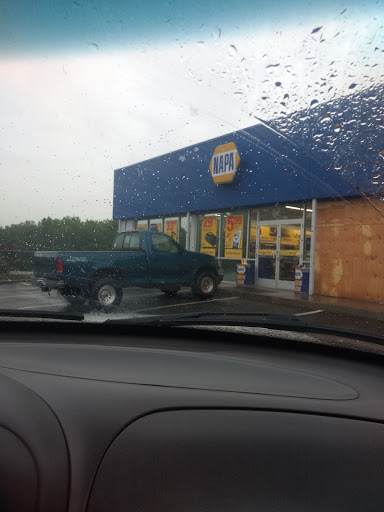 Auto Parts Store «NAPA Auto Parts - Genuine Parts Company», reviews and photos, 1260 Newfield St, Middletown, CT 06457, USA