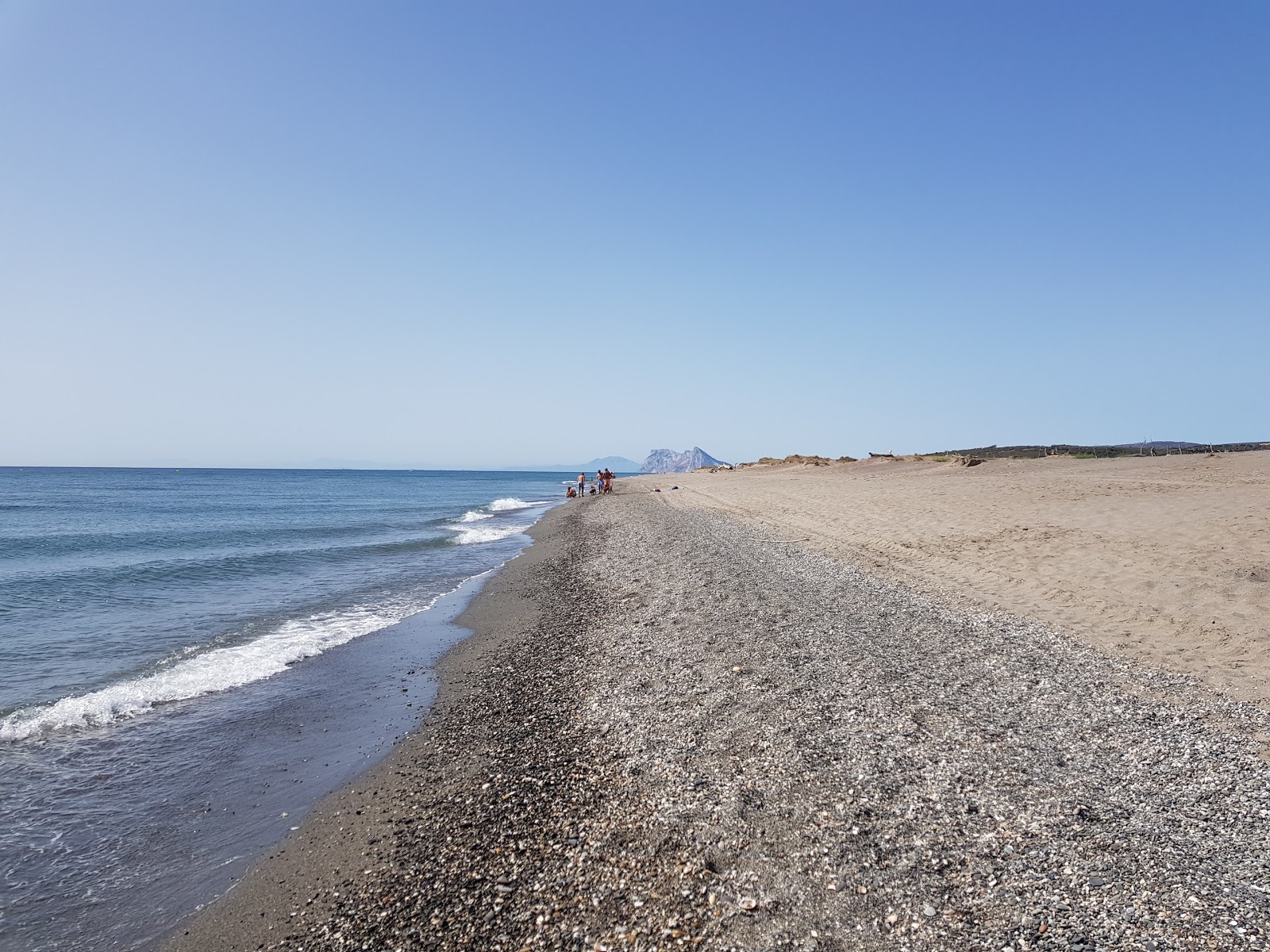 Foto di Playa de Sotogrande con dritto e lungo