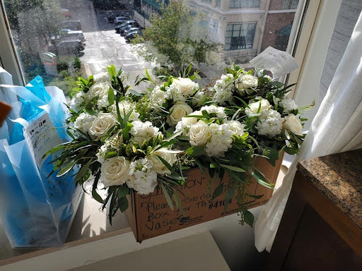 Florist «Janousek Florist Inc. & Greenhouses», reviews and photos, 4901 Charles St, Omaha, NE 68132, USA