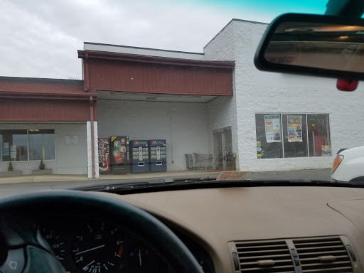 Grocery Store «Greene Great Value», reviews and photos, 8271 Spotswood Trail, Stanardsville, VA 22973, USA