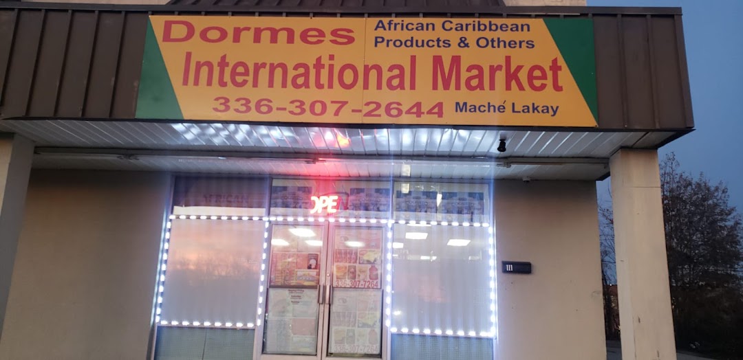 Dormes International Market / Mache Lakay
