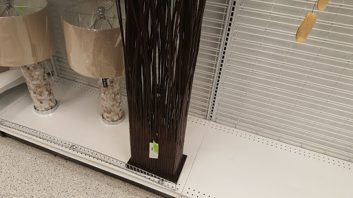 Clothing Store «Ross Dress for Less», reviews and photos, 8800 N Tarrant Pkwy, North Richland Hills, TX 76182, USA