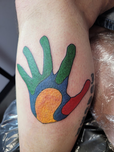 Tattoo Shop «A Thin Line Tattoo», reviews and photos, 9 E Wilson St, Batavia, IL 60510, USA