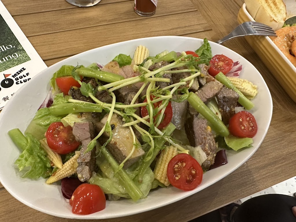 共好GungHo迷你高爾夫主題餐廳 的照片