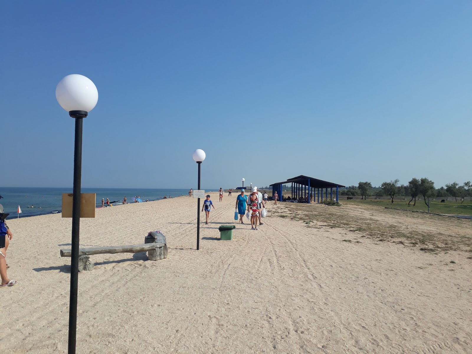 Foto von Plyazh Strelkovoe mit langer gerader strand