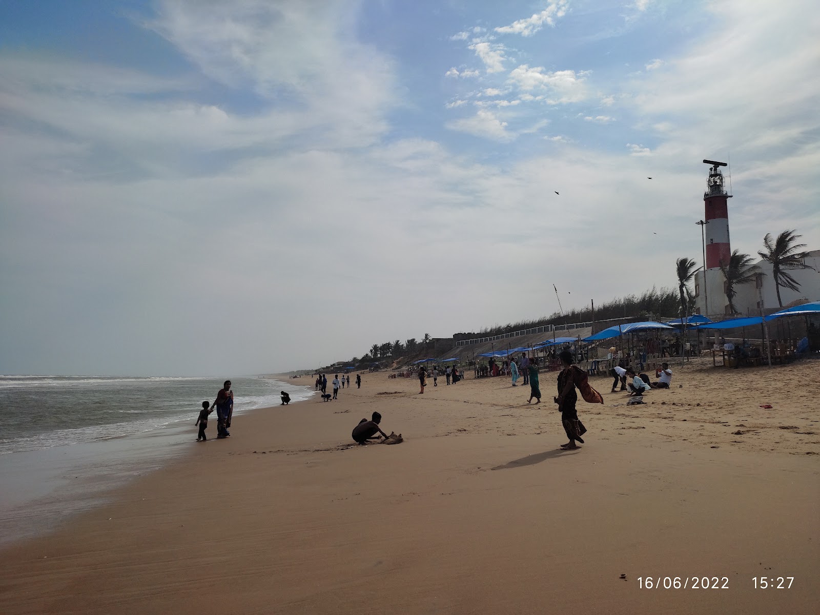 Fotografie cu Gopalpur Beach - locul popular printre cunoscătorii de relaxare