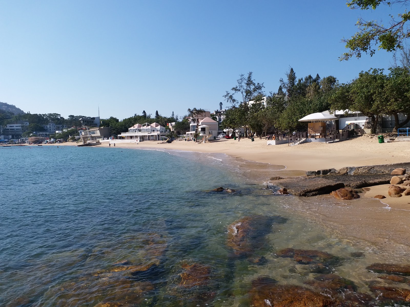 Fotografie cu Stanley Main Beach zonele de facilități