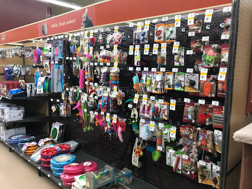 Pet Supply Store «Petco Animal Supplies», reviews and photos, 197 E Dekalb Pike #350, King of Prussia, PA 19406, USA