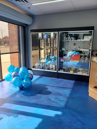 Vaporizer Store «Chasing Vapes E-Cigs & Lounge», reviews and photos, 1206 E Main St #110, Allen, TX 75002, USA