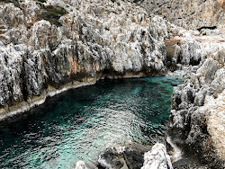 Φωτογραφία του Katholiko Beach με ένας μικρός κόλπος