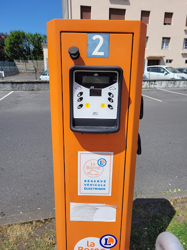 Borne de recharge de véhicules électriques Leclerc Charging Station Pau