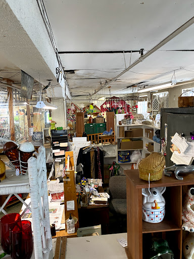Home Goods Store «Olde Factory», reviews and photos, 139 S Hanover St, Hummelstown, PA 17036, USA