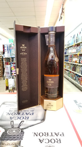 Liquor Store «Liquors Plus», reviews and photos, 2985 NE 163rd St, North Miami Beach, FL 33160, USA