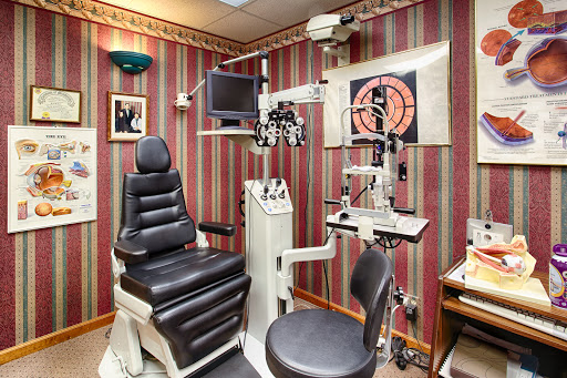 Optometrist «Park Family Eye Care», reviews and photos, 9 S Lincolnway St, North Aurora, IL 60542, USA