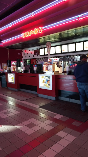 Movie Theater «Regal Cinemas Austintown Plaza 10», reviews and photos, 6020 Mahoning Ave, Youngstown, OH 44515, USA