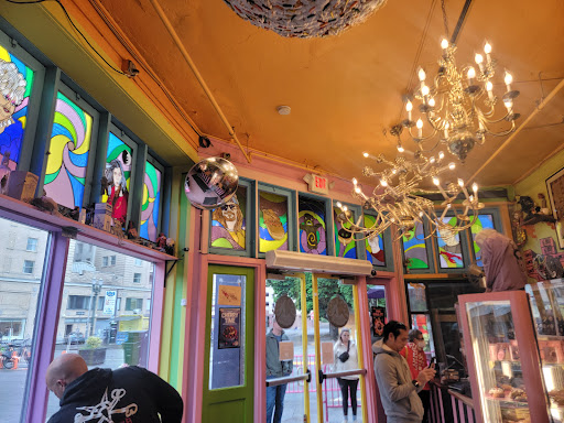 Donut Shop «Voodoo Doughnut», reviews and photos, 22 SW 3rd Ave, Portland, OR 97204, USA