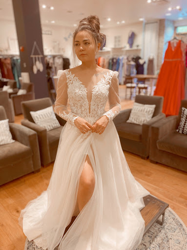 Wedding Store «Boulevard Bride», reviews and photos, 300 Lake St Louis Blvd, Lake St Louis, MO 63367, USA