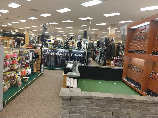 Sporting Goods Store «SCHEELS», reviews and photos, 2800 S Columbia Rd, Grand Forks, ND 58201, USA