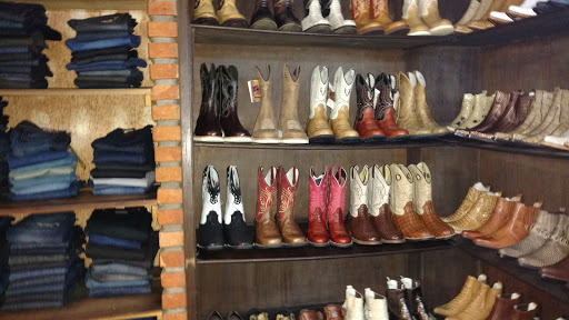 Logo da empresa - Newestern Moda Country