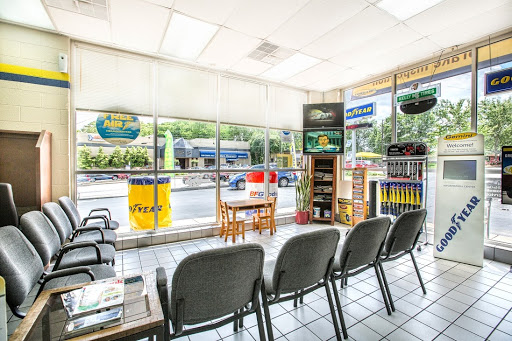 Tire Shop «Buckhead Tire & Auto Repair», reviews and photos, 3830 Roswell Rd NE, Atlanta, GA 30342, USA