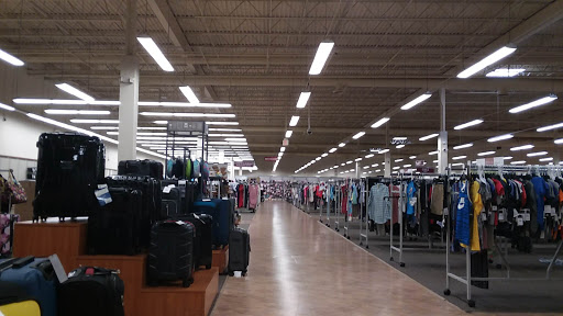 Clothing Store «Burlington Coat Factory», reviews and photos, 250 S Randall Rd, Elgin, IL 60123, USA