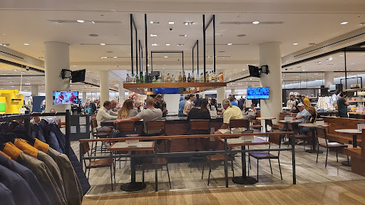 Department Store «Nordstrom Michigan Avenue», reviews and photos, 55 E Grand Ave, Chicago, IL 60611, USA